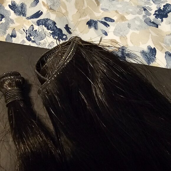 Harper Ellis Hiar Co. Box of Hair - Picture 5 of 6